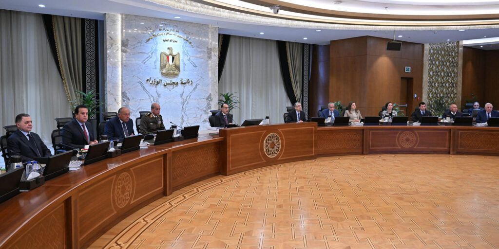 الحكومة توافق على تمويل مشروع تصنيع 320 عربة قطار للخطين…