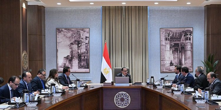 رئيس الوزراء يبحث سبل التعاون مع مجموعة أثينا الطبية في…