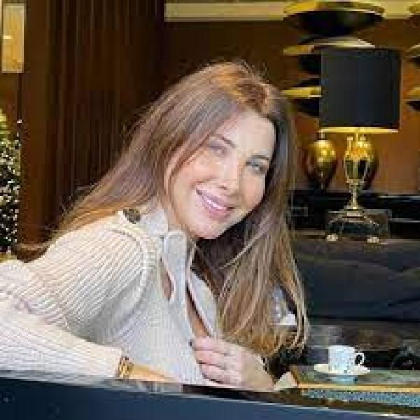 نانسى عجرم تقرر وقف الغناء فجأة بحفلها فى السعودية.. أعرف السبب