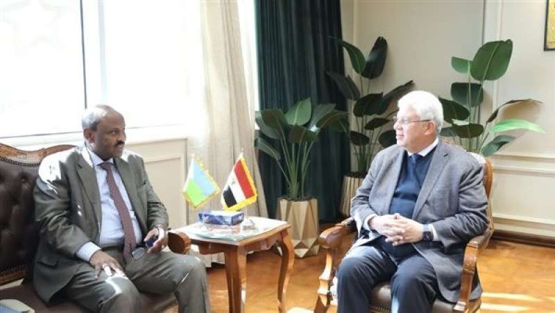 وزير التعليم العالي يستقبل سفير جيبوتي لبحث سبل التعاون الأكاديمي والبحثي