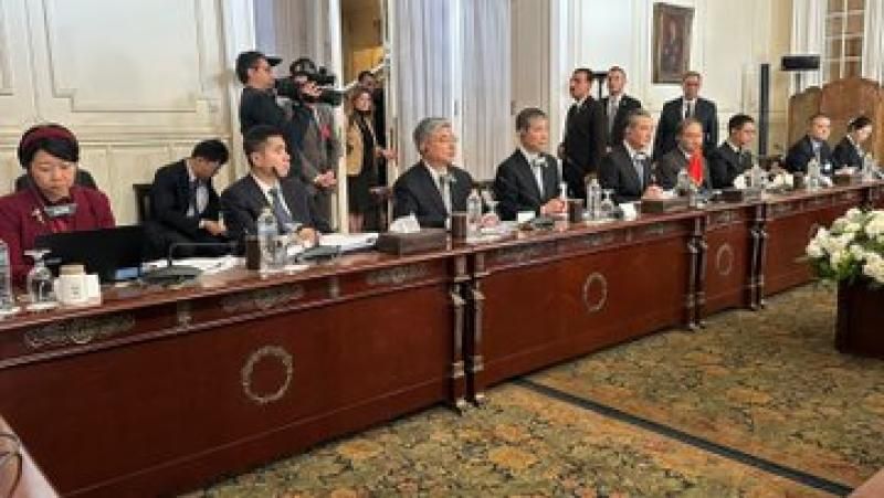 وزير خارجية الصين: يجب إقامة دولة فلسطينية ونرفض قصف اليمن