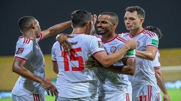 ثبت الآن.. تردد القنوات الناقلة لمباراة الإمارات ضد هونج كونج
