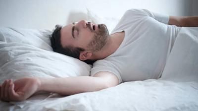 ما خطورة الشخير على الصحة؟