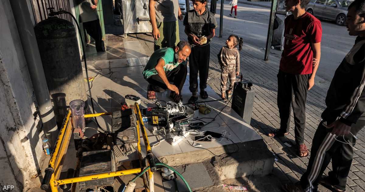 العالم اليوم - معاناة أهل غزة لا تنتهي.. كيف تشحن الهواتف؟