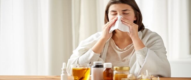 احرص عليها.. هذه العشبة موجودة في كل منزل تقضي على السعال والزكام بلحظات