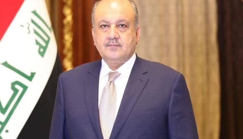 وزير الدفاع العراقي يلوح بتعليق الاتفاقية الأمنية مع إيران