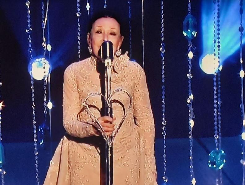 نجاة الصغيرة تُغني ”عيون القلب” بحفل JOY AWARDS