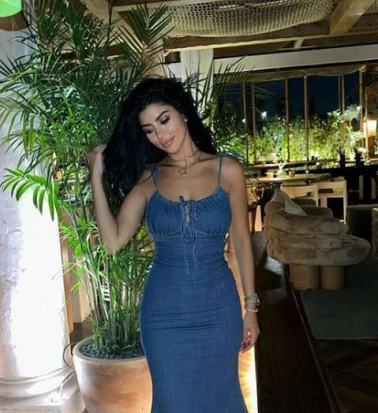 شاهد.. كارولين عزمي بإطلالة جريئة