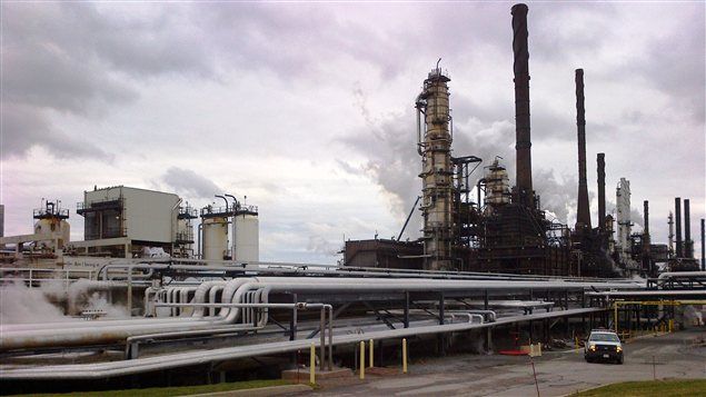 أوغندا تتفاوض مع شركة إماراتية لتطوير مصفاة نفط بقيمة 4…