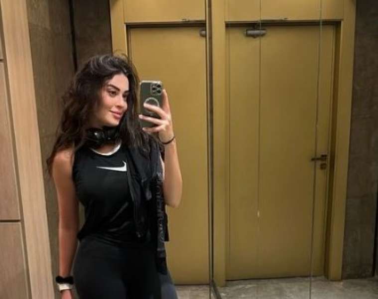 شاهد.. ميرنا نور الدين تخطف الانظار باطلالة رياضية