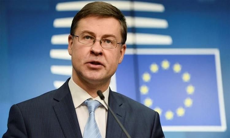 الاتحاد الأوروبي: هجمات البحر الأحمر تهدد برفع الأسعار…