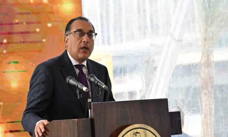 مصطفى مدبولي يقدم واجب العزاء في وفاة العامري فاروق