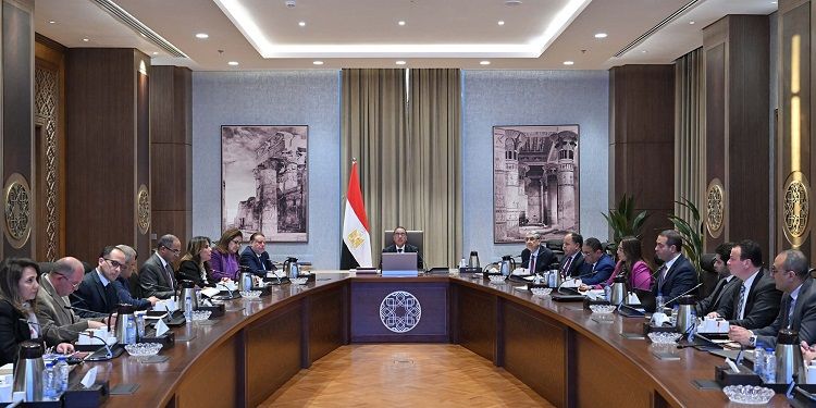 رئيس الوزراء يتابع جهود التعاون مع القطاع الخاص في تنفيذ…