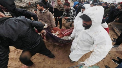 اشتباكات وقصف عنيف على خانيونس .. وعشرات الشهداء