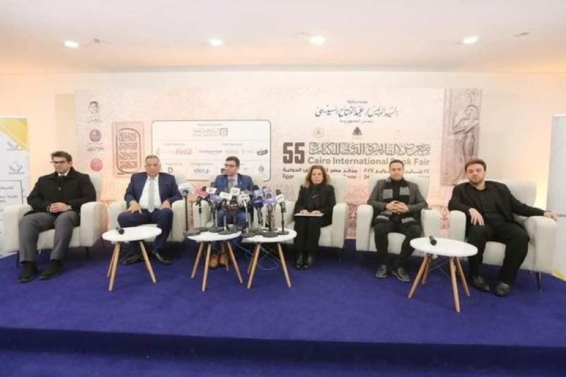 وزيرة الثقافة تشهد ندوة تنسيقية شباب الأحزاب والسياسيين لمعرض القاهرةالدُولي للكتاب