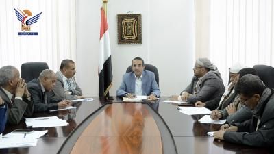 أخبار اليمن : الفريق الرويشان: مطار تعز الدولي يكتسب أهمية كبيرة