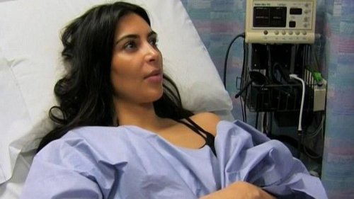 كيم كارداشيان تعاني من الصدفية .. صورة