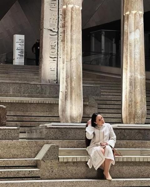 بالصور.. أحدث ظهور لـ ”شريهان” في زيارة للمتحف المصري