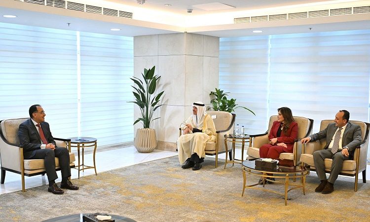 مدبولي يبحث مع رئيس البنك الإسلامي للتنمية سبل تعزيز التعاون…