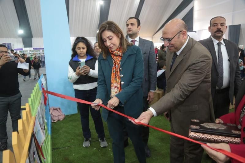 وزيرة الثقافة تفتتح فعاليات ”يوم فلسطين” بمعرض القاهرة الدولي للكتاب من جناح...