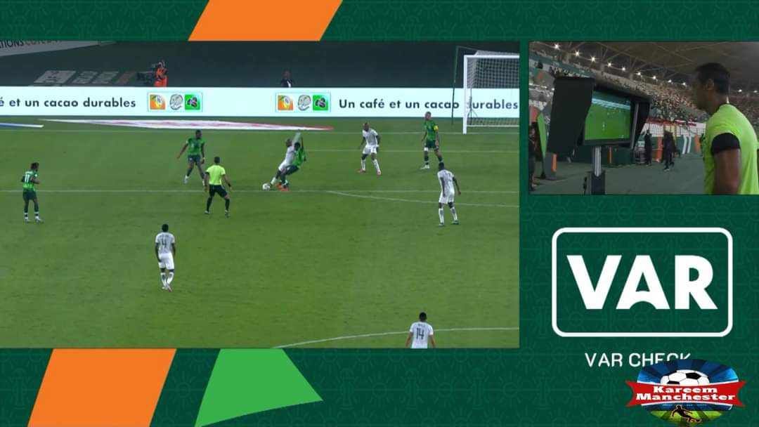 أمين عمر يفسد فرحة أوسيمين وتقنية الـVAR تبتسم لرفقاء بيرسي تاو