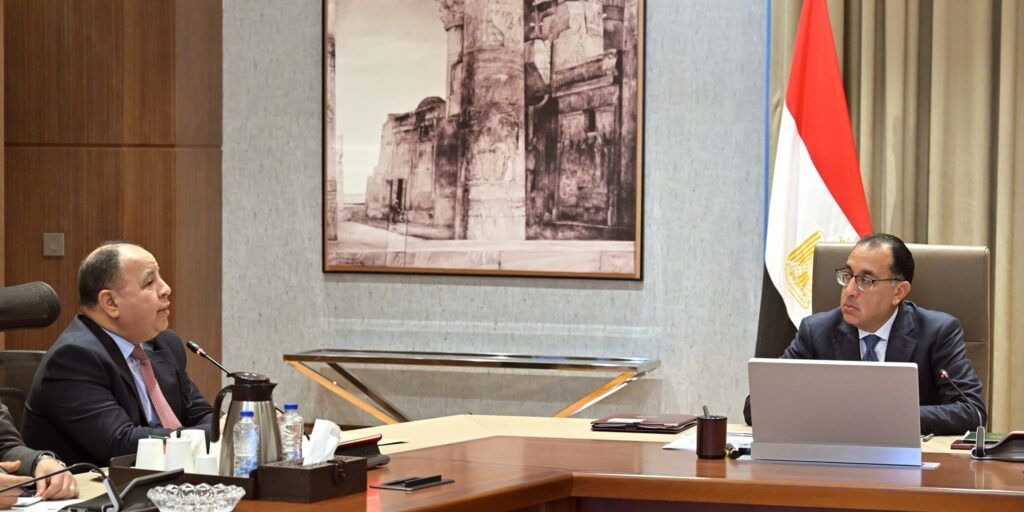 رئيس الوزراء يتابع الموقف التنفيذي لميكنة منظومة المرتبات…