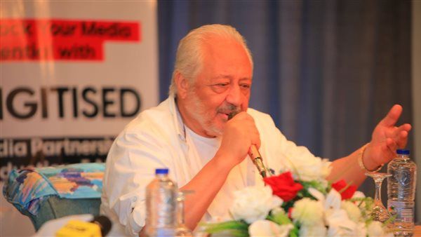 خالد زكي يحتفل بدوره في مسلسله الجديد "ابن حرام"