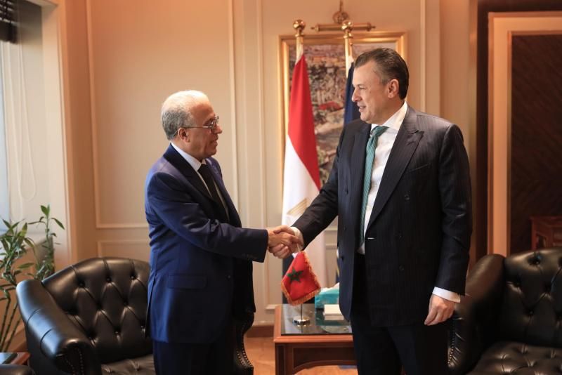 وزير السياحة والآثار يبحث مع سفير المملكة المغربية بالقاهرة سبل التعاون بين...
