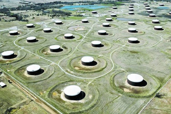 مخزونات النفط الأمريكية ترتفع 5.5 مليون برميل الأسبوع الماضي