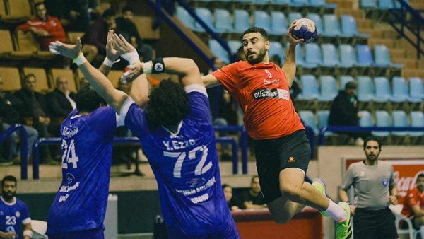 ظهور أشقاء العامري فاروق في مباراة الأهلي ضد سموحة في دوري اليد