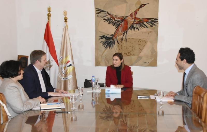 وزيرة الثقافة تلتقي مدير المجلس البريطاني لبحث المزيد من التعاون خلال الفترة...