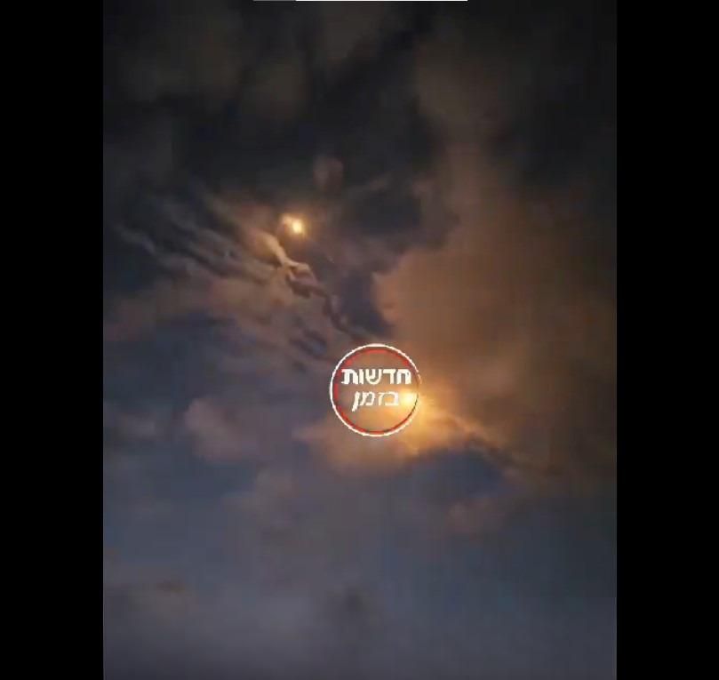 أكبر قصف منذ بداية الحرب.. حزب الله ينير سماء إسرائيل بأكثر من 60 صاروخا (فيديو)