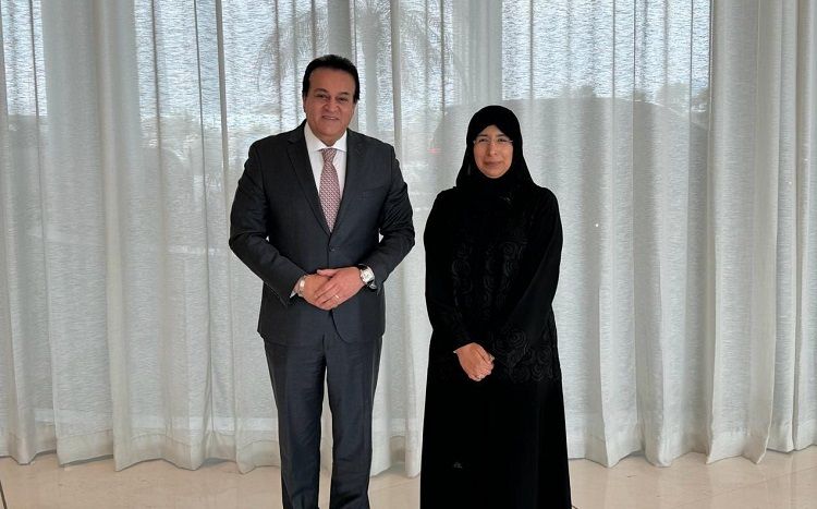 وزير الصحة يبحث مع نظيرته القطرية زيادة الدعم الصحي لقطاع…