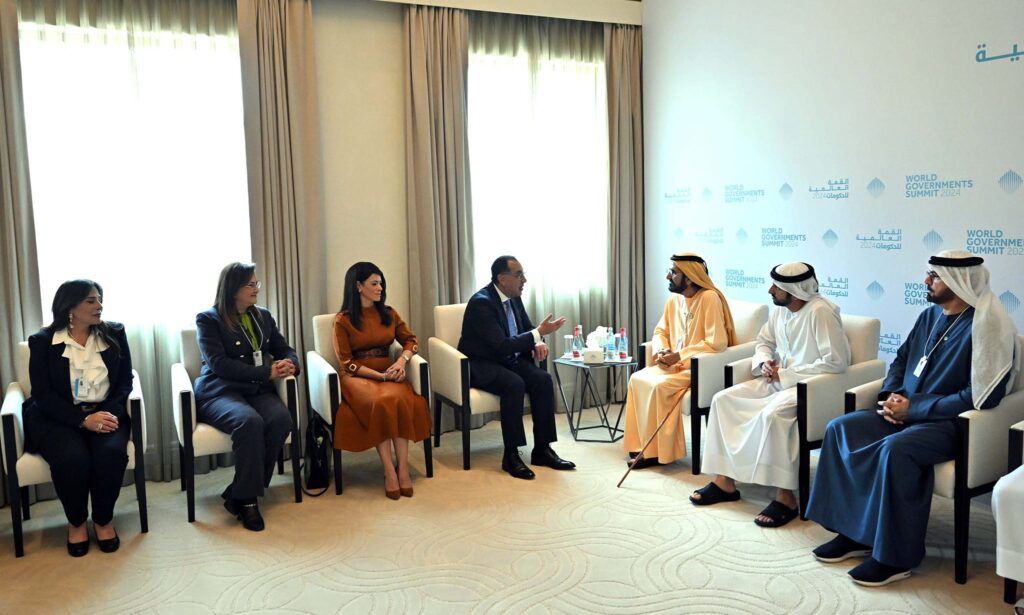 رئيس الوزراء يبحث مع حاكم دبي سبل تعزيز التعاون التجاري…