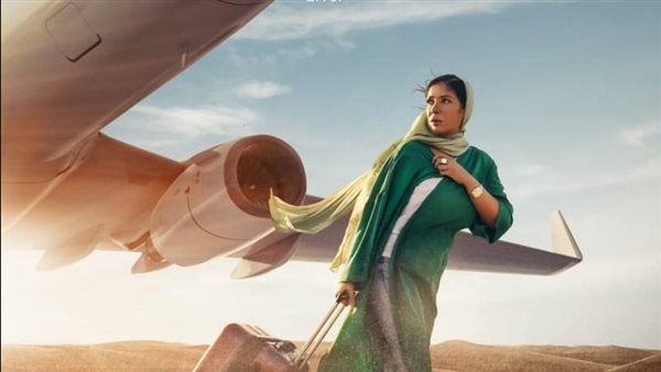 بعد تكريمها بجائزة أفضل ممثلة من مهرجان الأقصر للسينما.. منى زكي "شرفتوني باختياركم ليا"