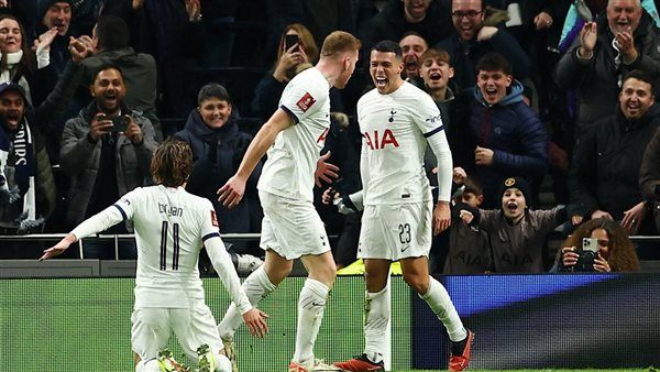 موعد توتنهام هوتسبير أمام ولفرهامبتون في الدوري الإنجليزي والقنوات الناقلة