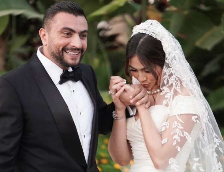 شاهد.. هاجر أحمد تحتفل مع زوجها بعيد الحب