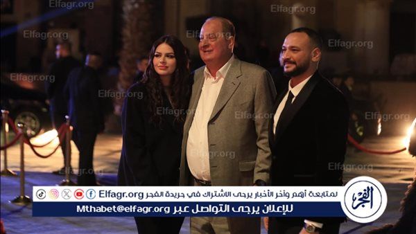 في لقطة عائلية.. هنادي مهنى برفقة والدها وزوجها في "الليلة المصرية السعودية"