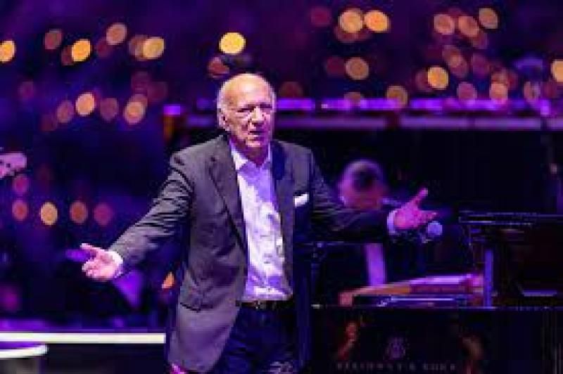 عمر خيرت يحيى حفلين علي المسرح الكبير بدار الأوبرا