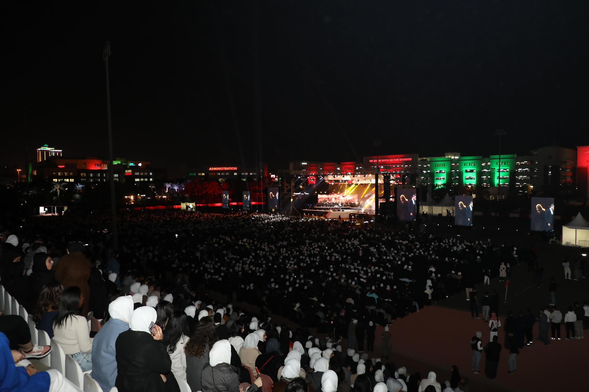 بالصور.. أنغام تتألق في أضخم حفلات الطلاب بتاريخ الكويت