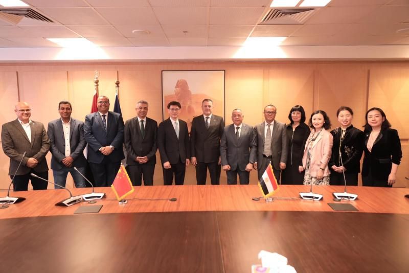 وزير السياحة والآثار يشهد مراسم توقيع بروتوكول تعاون بين المجلس الأعلى للآثار...