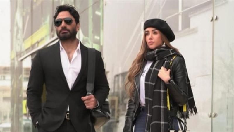 تامر حسني يغازل هنا الزاهد: ”إنتي مشروعي من وإنتي صغيرة”