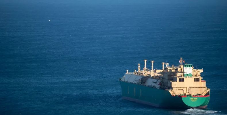 روسيا تبتعد عن البحر الأحمر لنقل الغاز المسال إلى آسيا