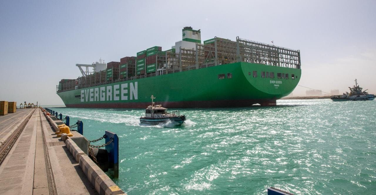 ميناء السخنة يستقبل سفينة الحاويات Ever Goods بحمولة تتجاوز…