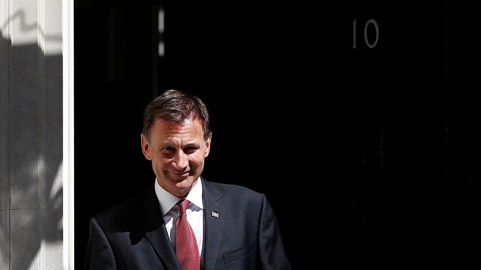 وزير مالية بريطانيا: الحكومة ستقدم للبرلمان ميزانية حكيمة