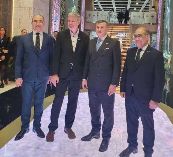 وزير السياحة والآثار يستقبل عمدة برلين بالجناح المصري المُشارك في بورصة برلين...