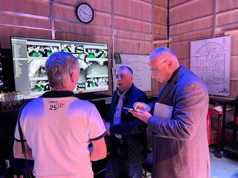 وفد من وزارة السياحة والآثار يتابع تجهيزات معرض ”رمسيس وذهب الفراعنة” في...