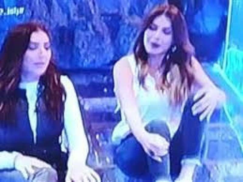 مي عمر تصرخ بسبب معاناتها من ضيق تنفس في رامز جاب...