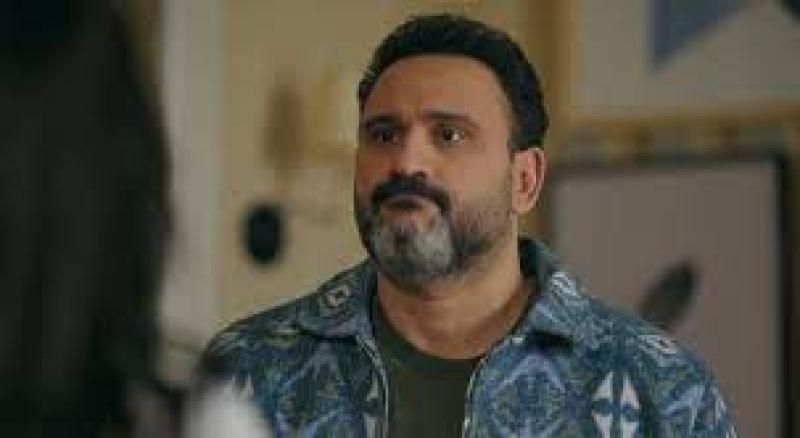 أكرم حسني أب للإيجار في ”بابا جه”