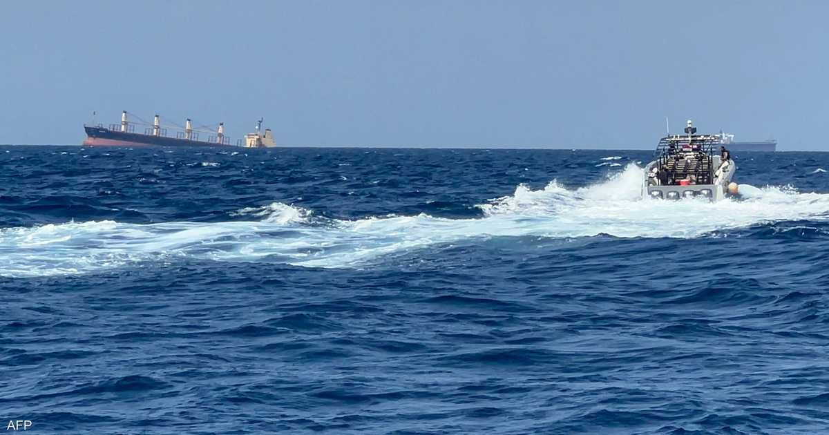 العالم اليوم - هيئة بحرية: مرور صاروخين فوق سفينة قرب الحديدة اليمنية